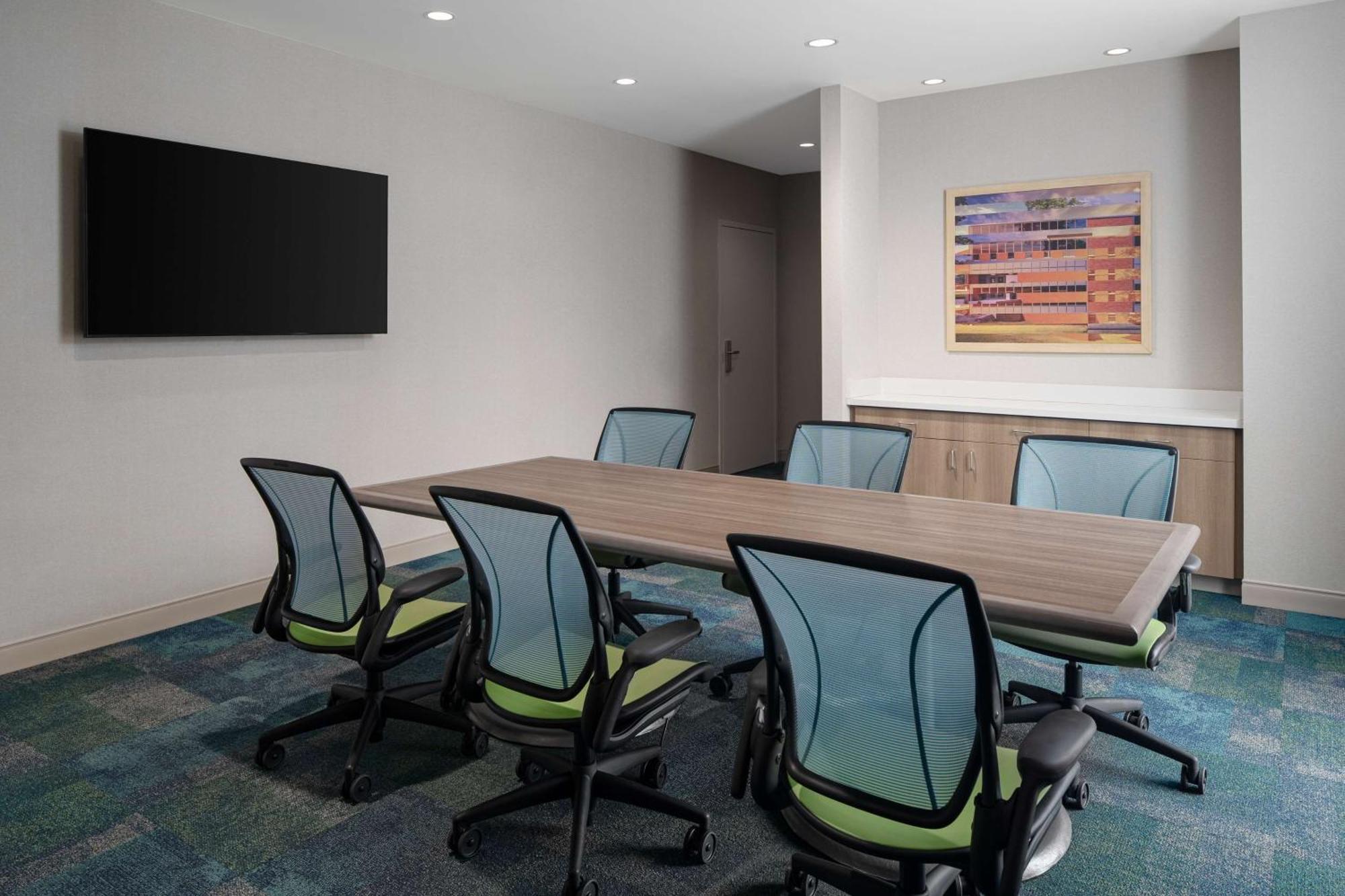 Home2 Suites By Hilton Des Moines At Drake University Ngoại thất bức ảnh