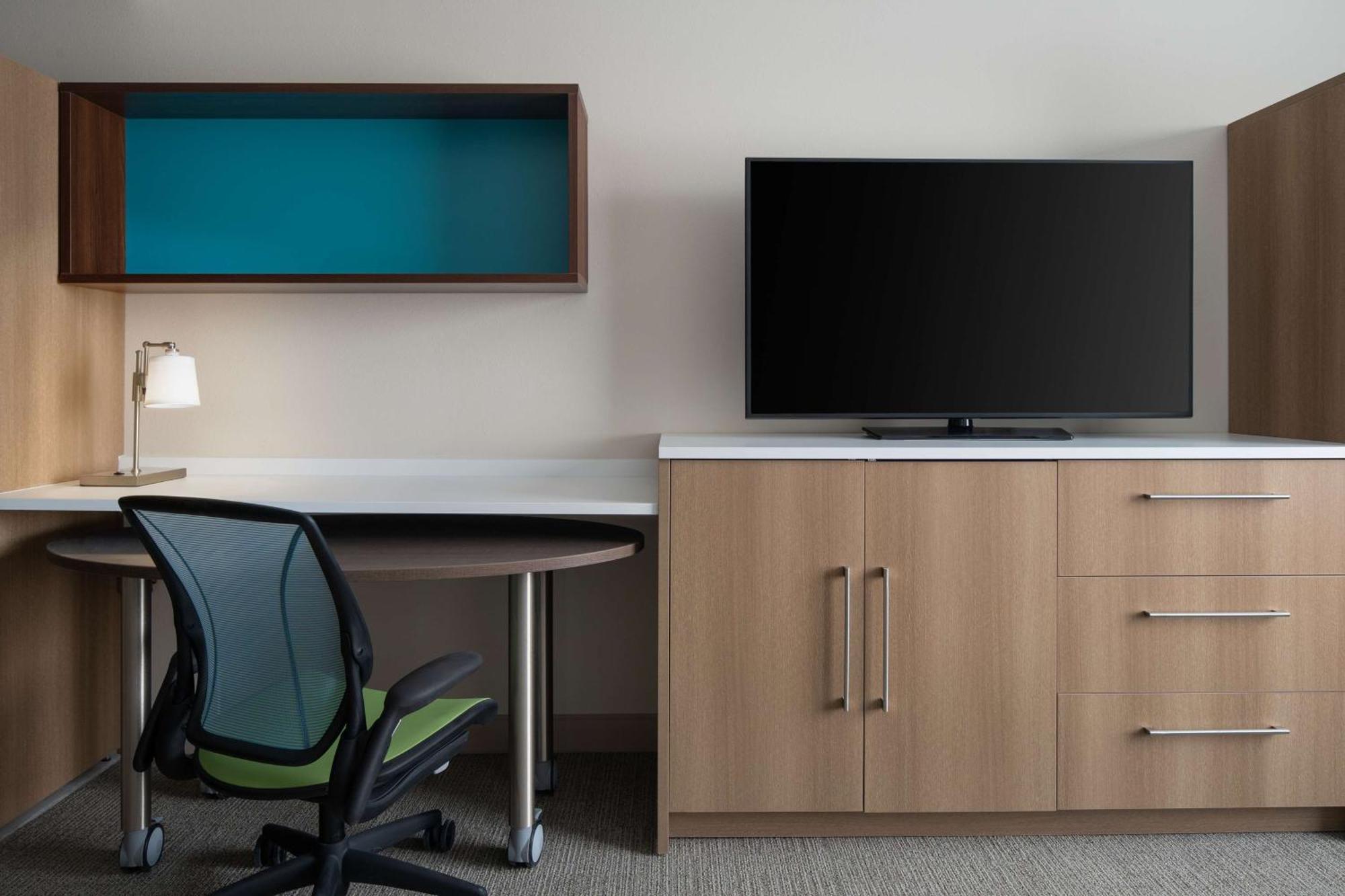 Home2 Suites By Hilton Des Moines At Drake University Ngoại thất bức ảnh