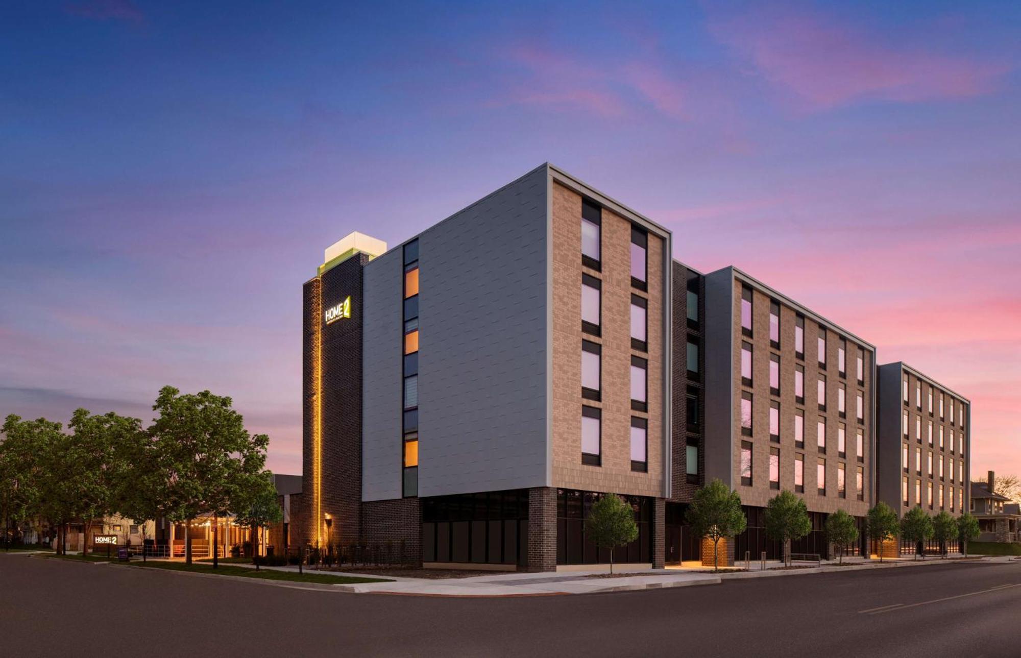 Home2 Suites By Hilton Des Moines At Drake University Ngoại thất bức ảnh